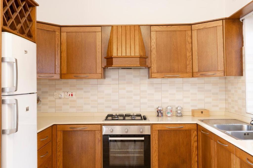 - Lovely 3 Bedroom Unit With Own Private Entrance Holiday home