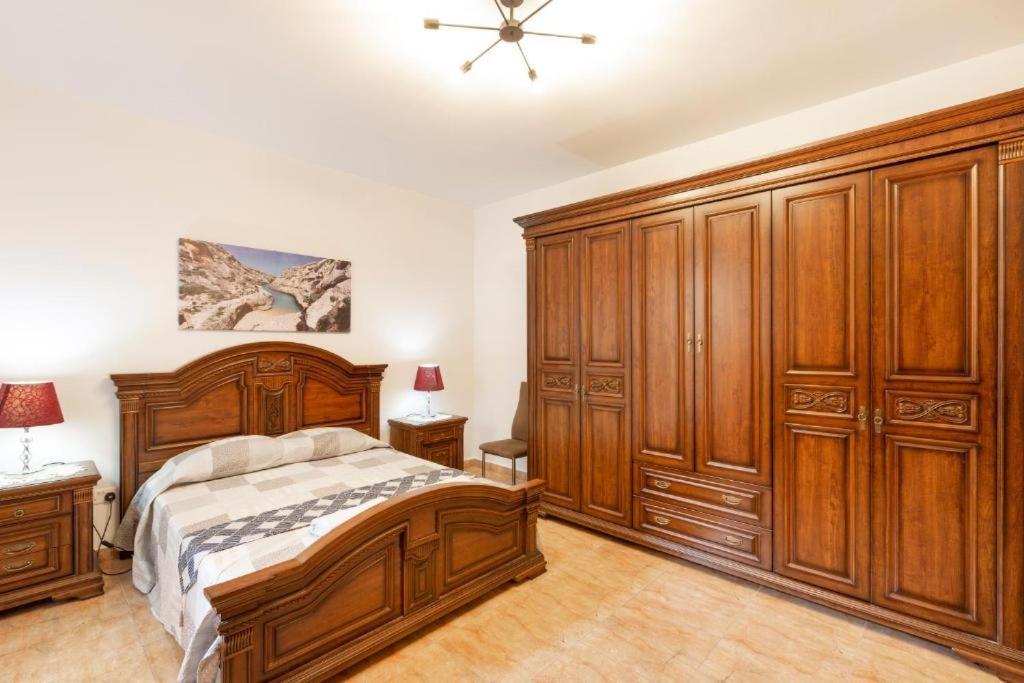 - Lovely 3 Bedroom Unit With Own Private Entrance Holiday home