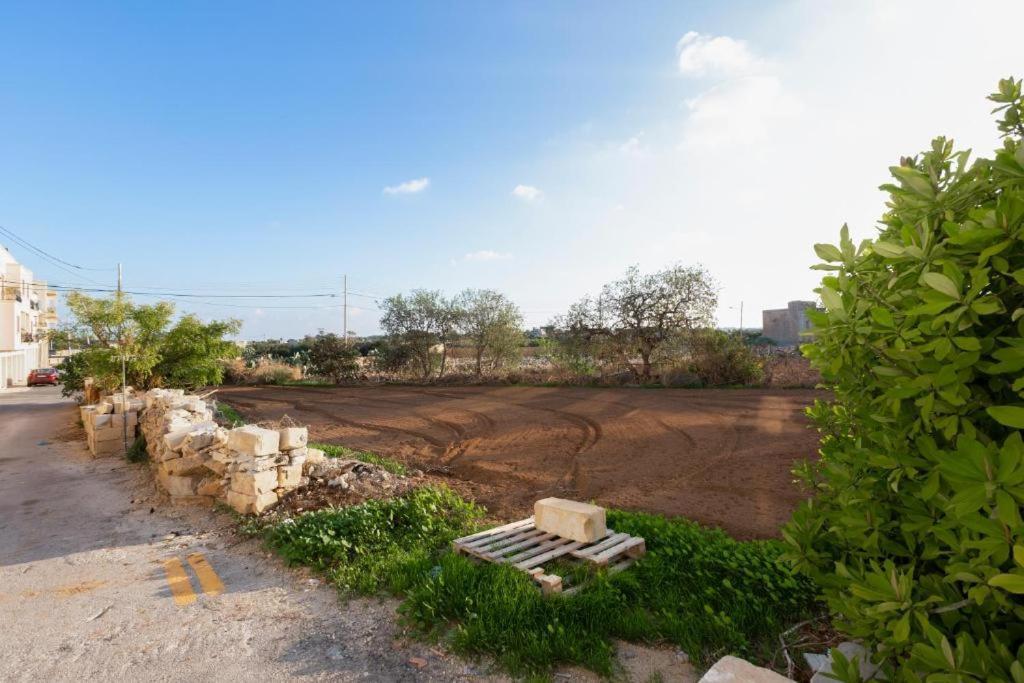 - Lovely 3 Bedroom Unit With Own Private Entrance Holiday home *